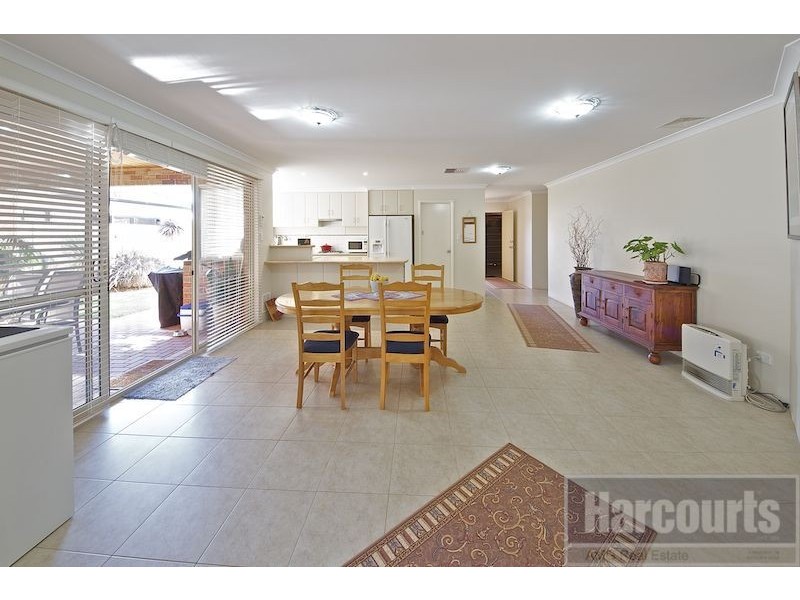 11 Petit Loop, Dudley Park WA 6210