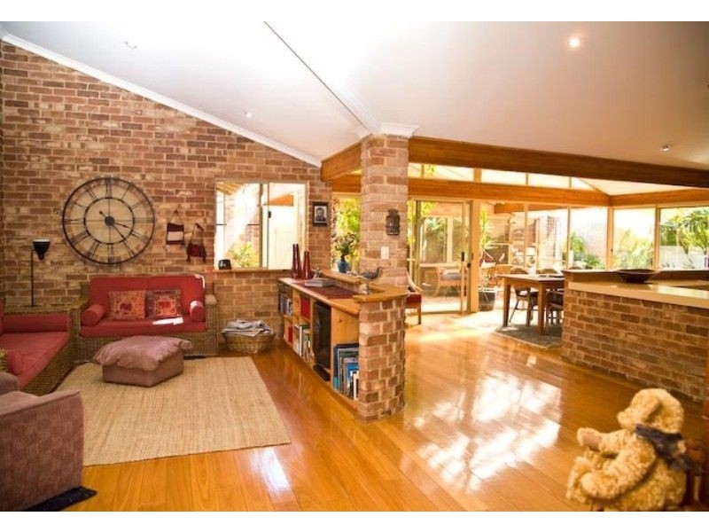 1 Shelton Loop, Leeming WA 6149