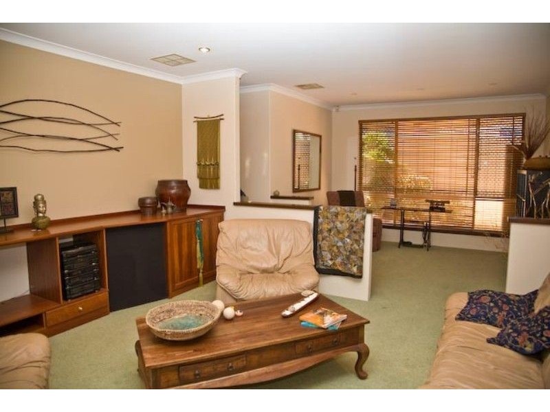 1 Shelton Loop, Leeming WA 6149