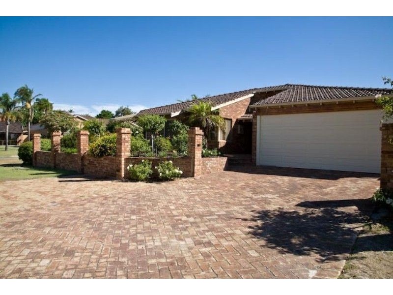 1 Shelton Loop, Leeming WA 6149