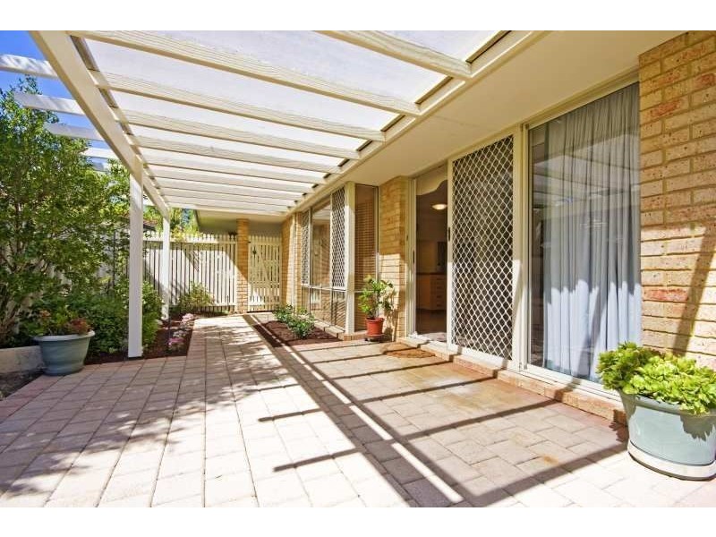 18a Bricknell Road, Attadale WA 6156