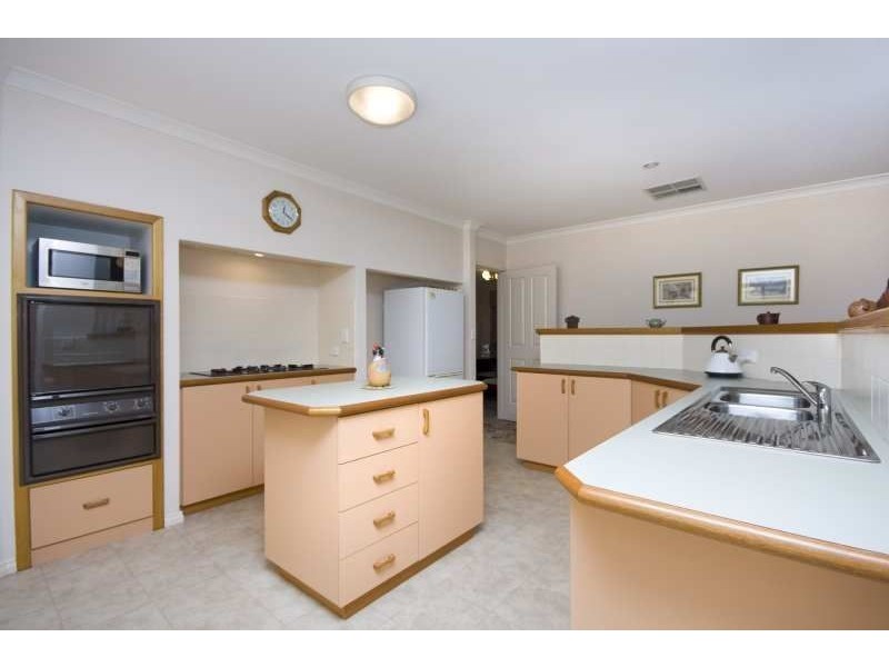 18a Bricknell Road, Attadale WA 6156