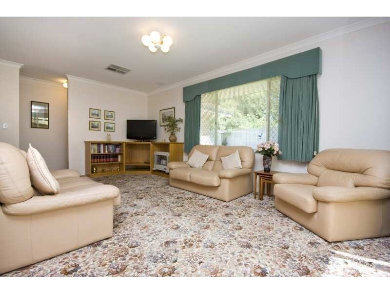 18a Bricknell Road, Attadale WA 6156