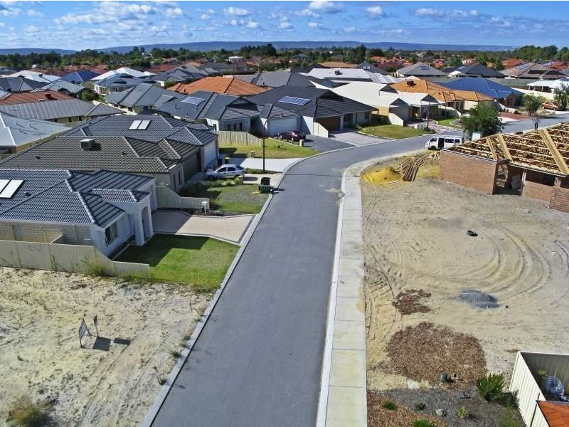 31 Tipperary Bend, Canning Vale WA 6155