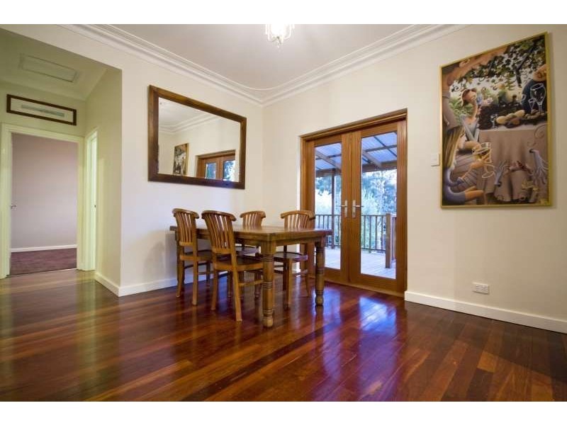 3 Redwood Crescent, Melville WA 6156