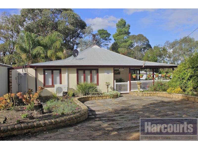 2 Wells Street, Gingin WA 6503