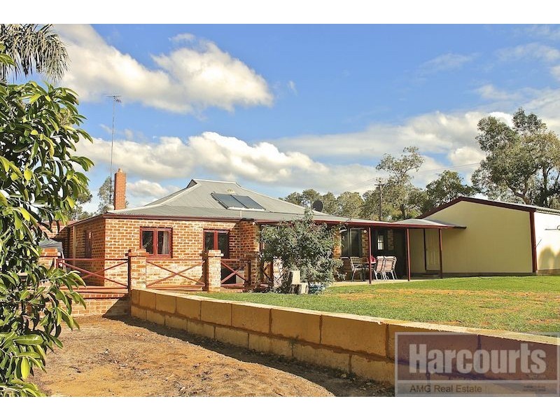 2 Wells Street, Gingin WA 6503