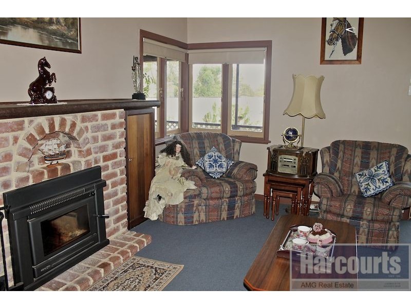 2 Wells Street, Gingin WA 6503