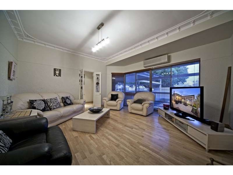 12 Bricknell Road, Attadale WA 6156