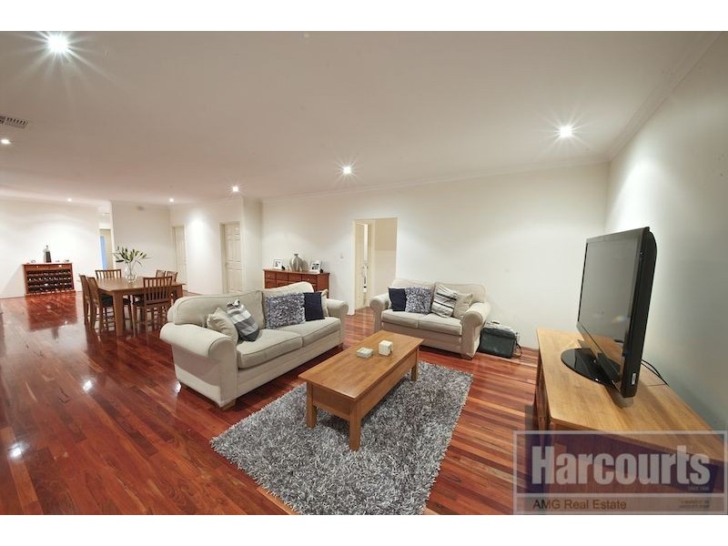 3 Solace Gardens, Atwell WA 6164