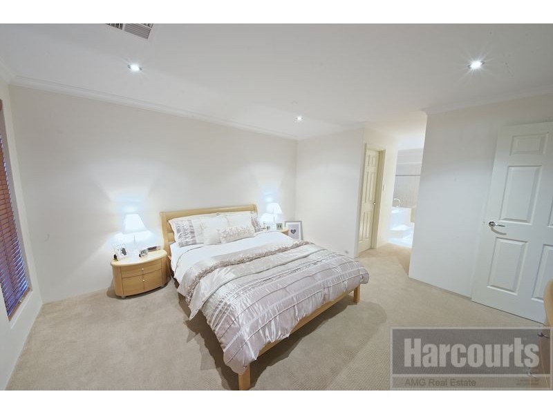 3 Solace Gardens, Atwell WA 6164