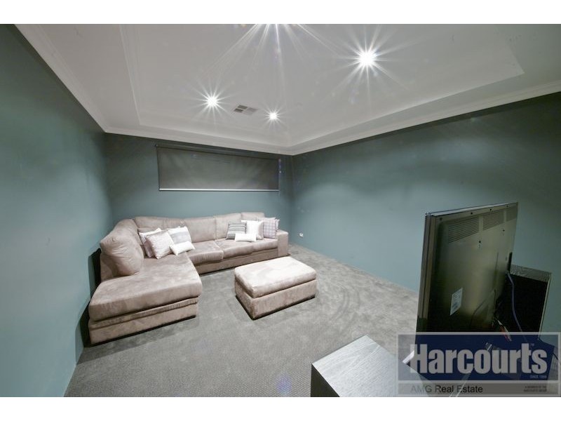 3 Solace Gardens, Atwell WA 6164