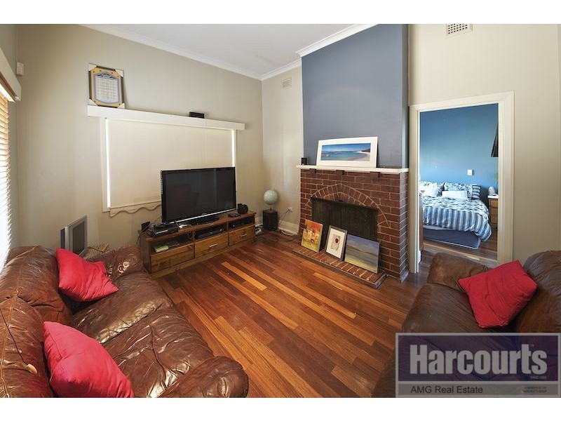 15 Waddell Road, Palmyra WA 6157