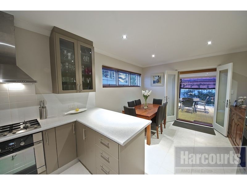 77 Kitchener Road, Melville WA 6156