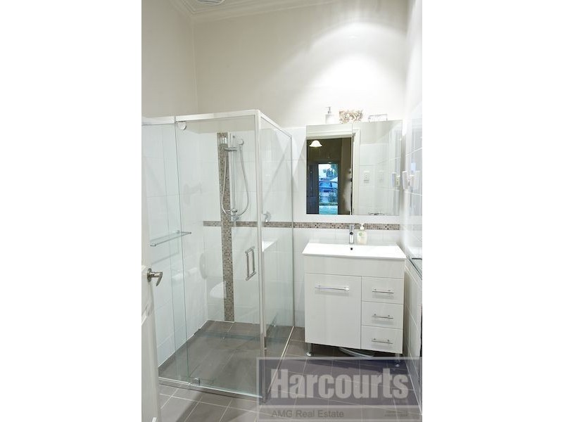 77 Kitchener Road, Melville WA 6156