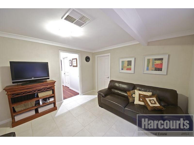 77 Kitchener Road, Melville WA 6156