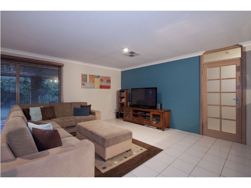 11 Corn Way, Bibra Lake WA 6163