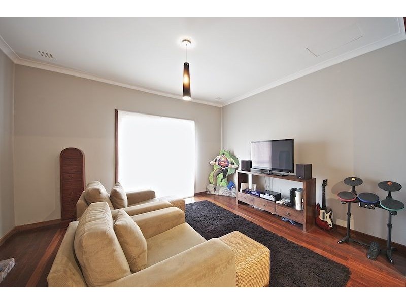 41 Mckimmie Road, Palmyra WA 6157