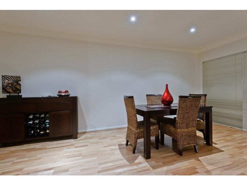 15b Coleman Crescent, Melville WA 6156