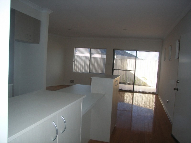 8/344 Carrington Street, Hamilton Hill WA 6163