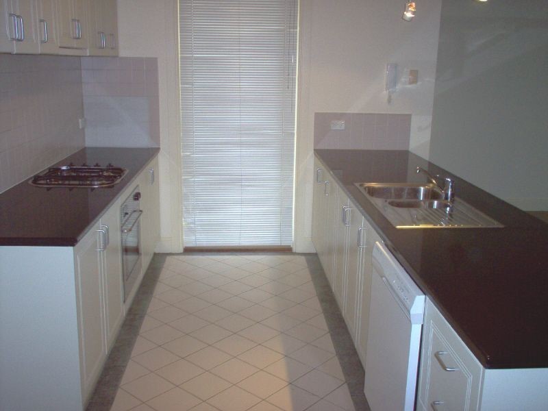 2/2 Carlton Street, Carlton VIC 3053