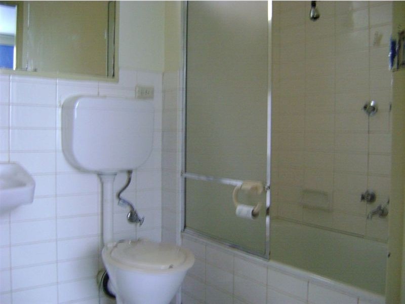 11/869 Drummond Street, Carlton North VIC 3054