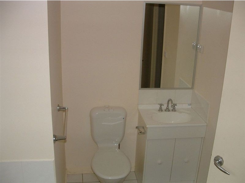 2/218 Glenlyon Road, Brunswick East VIC 3057