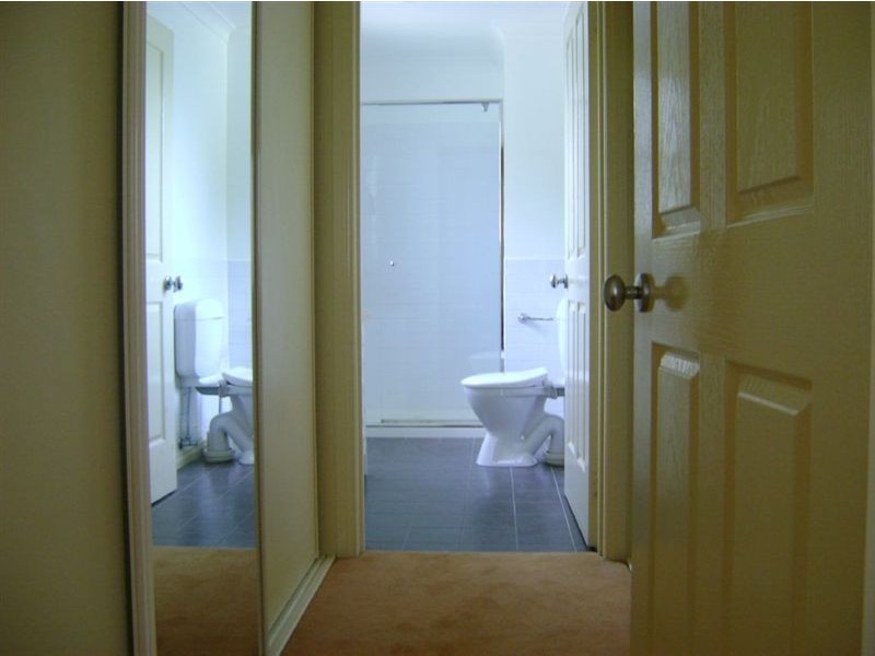 2/14 Broad Street, Greensborough VIC 3088