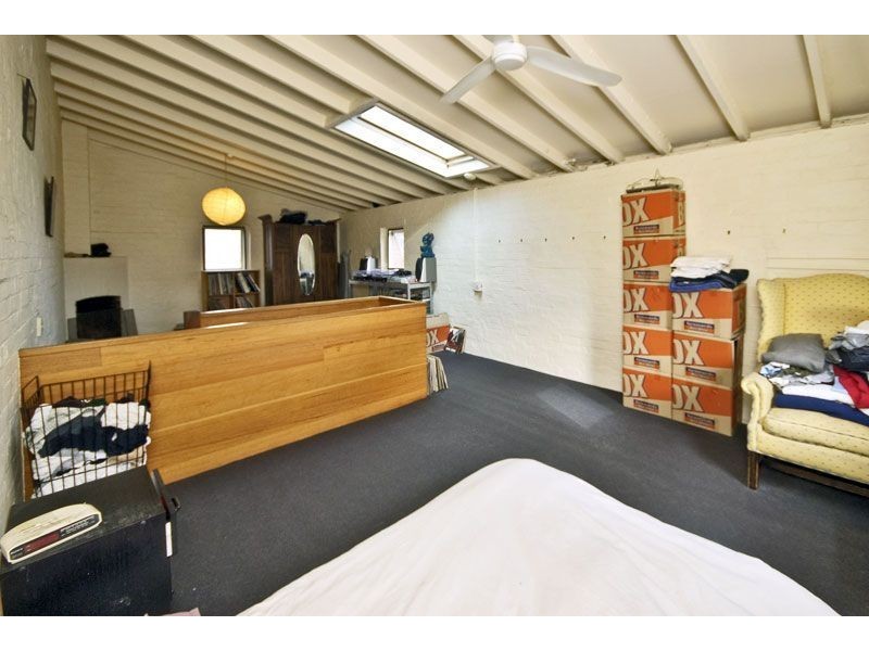 Rear/100 Station Street, Carlton VIC 3053