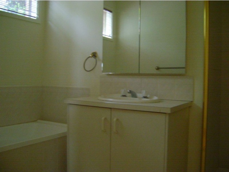 6 Farm Road, Alphington VIC 3078