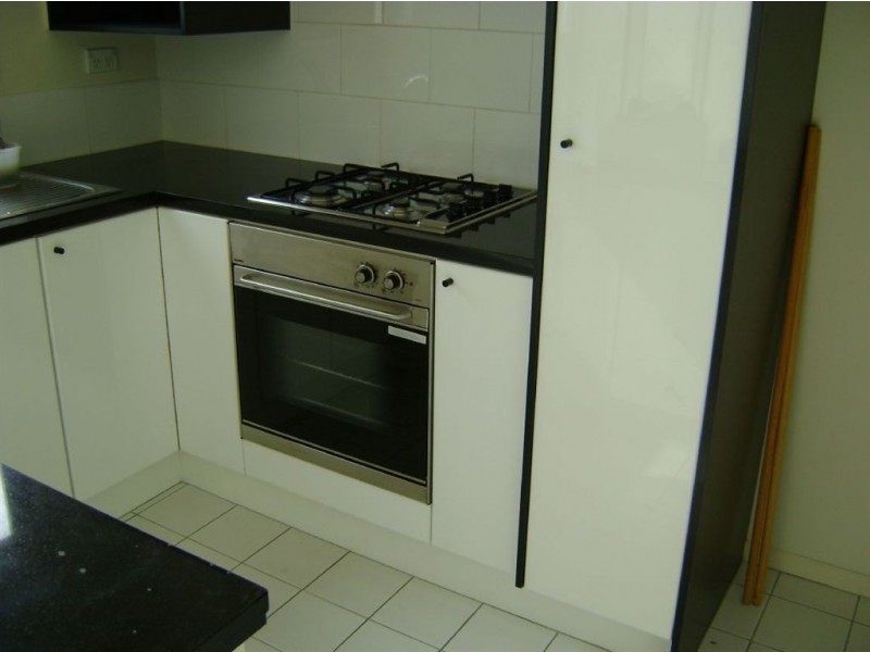 18/1072 Lygon Street, Carlton North VIC 3054