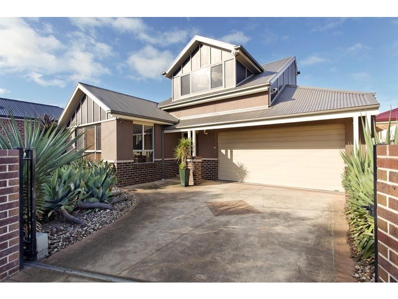 68 Edwards Road, Werribee VIC 3030