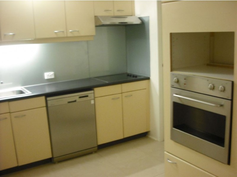 5/27 Queens Road, Melbourne VIC 3000