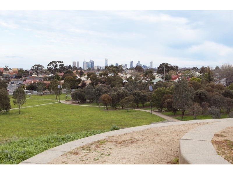 1/24 Lincoln Street, Brunswick East VIC 3057