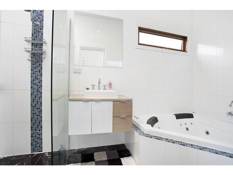 128 Gladstone Avenue, Northcote VIC 3070