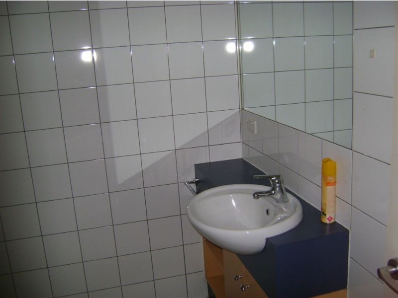 1/117-121 Bouverie St, Carlton VIC 3053