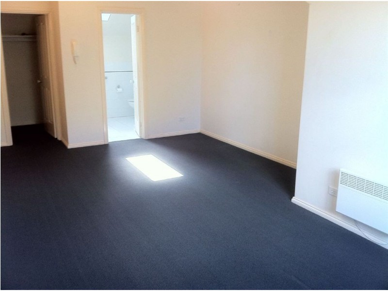 19 Elesbury Ave, Brunswick East VIC 3057