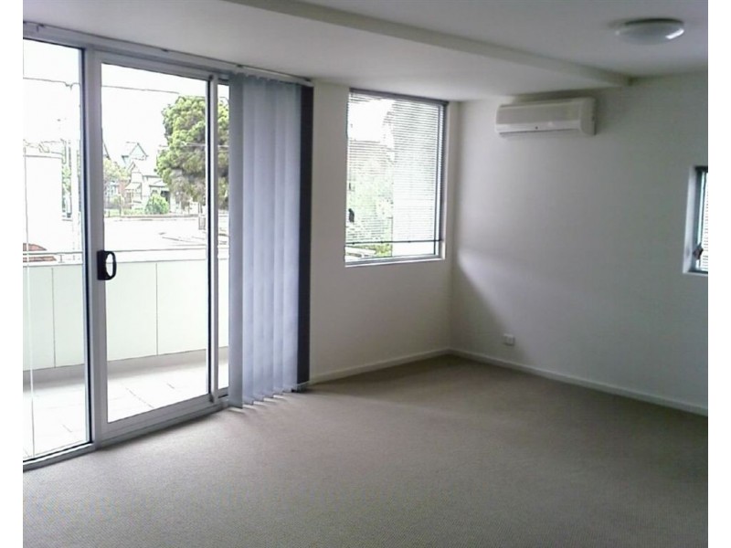 2/75 Droop Street, Footscray VIC 3011