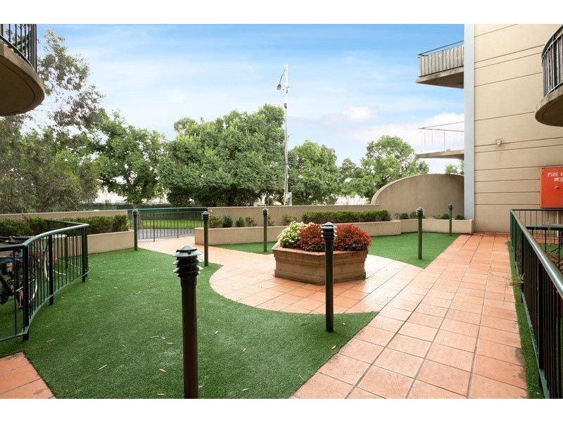 6/461 Lygon Street, Carlton VIC 3053