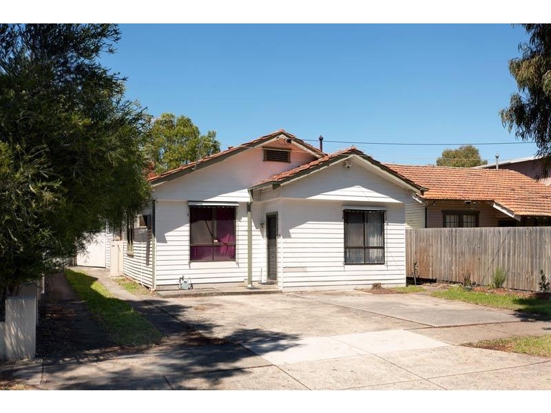 6 Oamaru Street, Northcote VIC 3070