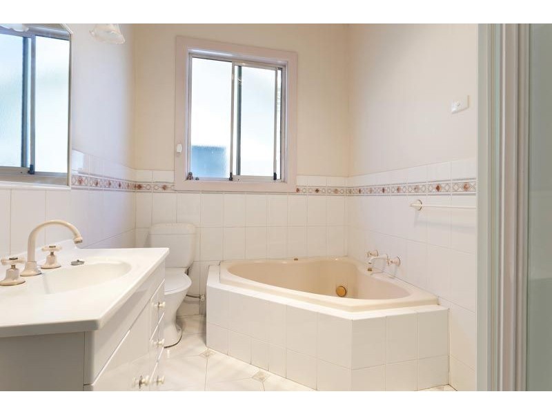 6 Oamaru Street, Northcote VIC 3070