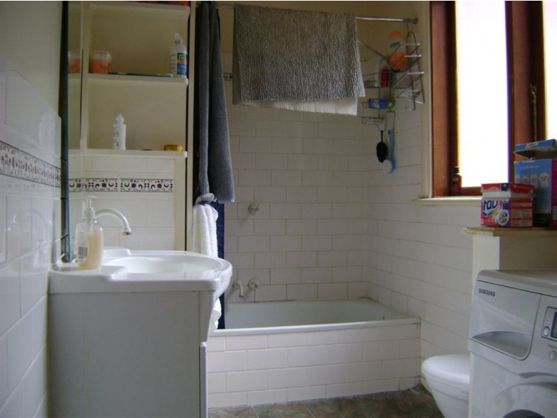 106 Curtain Street, Carlton North VIC 3054