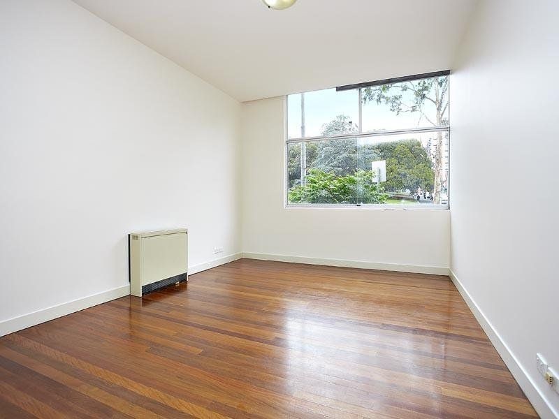 2/157 Bouverie Street, Carlton VIC 3053