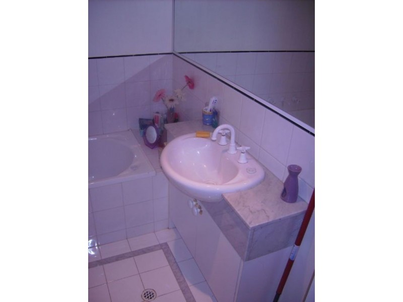 42/196 The Avenue, Parkville VIC 3052