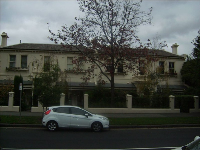 42/196 The Avenue, Parkville VIC 3052