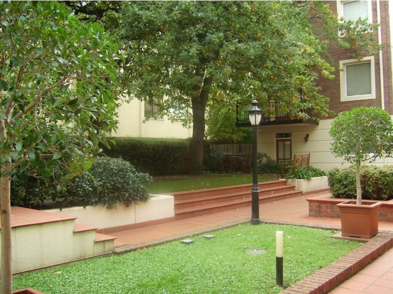 42/196 The Avenue, Parkville VIC 3052