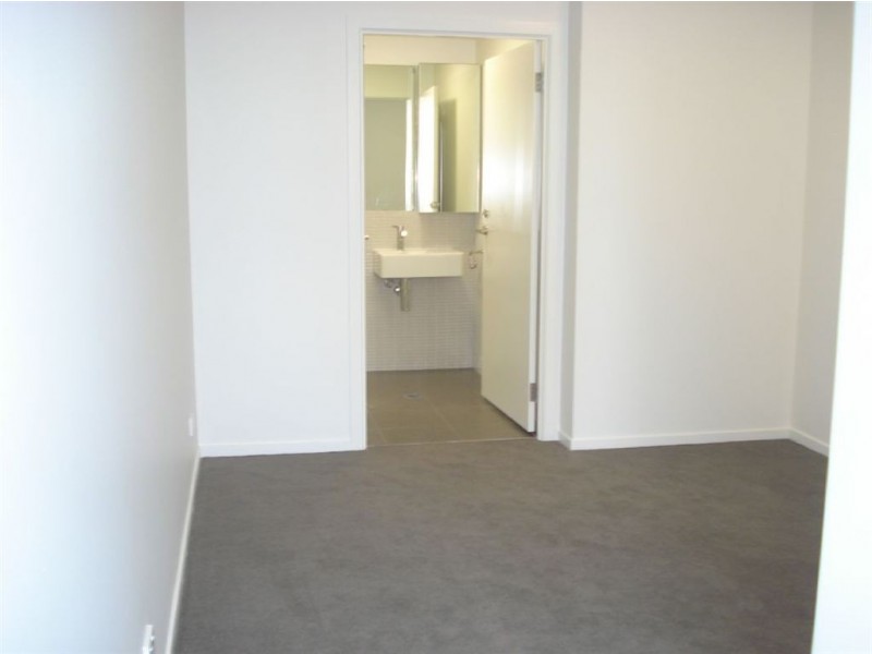 401/20 Reeves St, Carlton VIC 3053