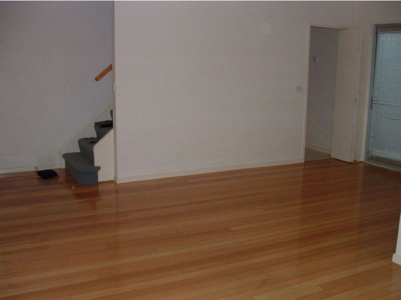 2/218 Glenlyon Road, Brunswick East VIC 3057
