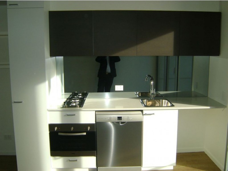 305/20 Reeves Street, Carlton VIC 3053