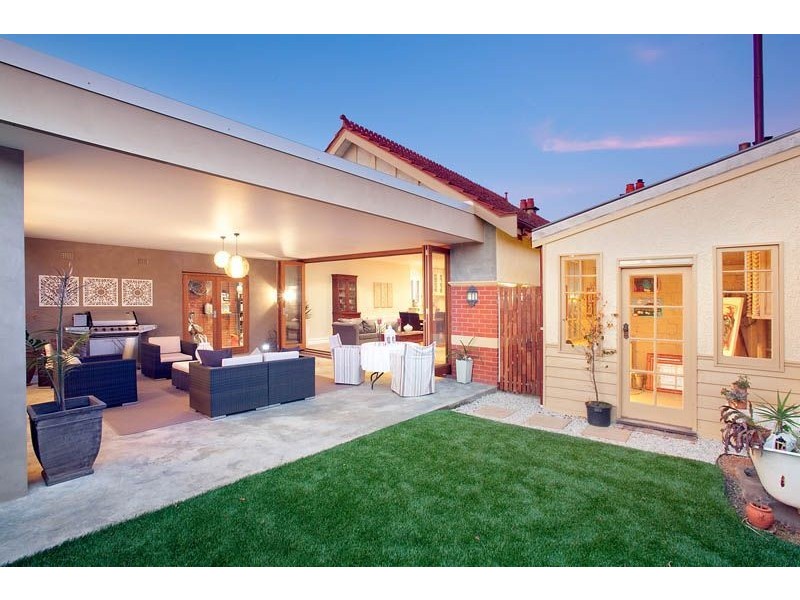 5 Barrow Street, Coburg VIC 3058